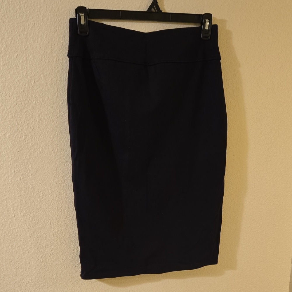 Worthington Elegant Black Pencil Skirt